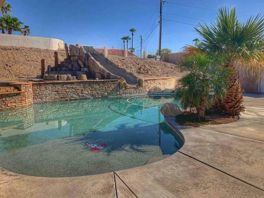 Ultimate Backyard-Pool/Spa. Slide. Lakeview. Ball Лейк-Хавасу-Сити Экстерьер фото