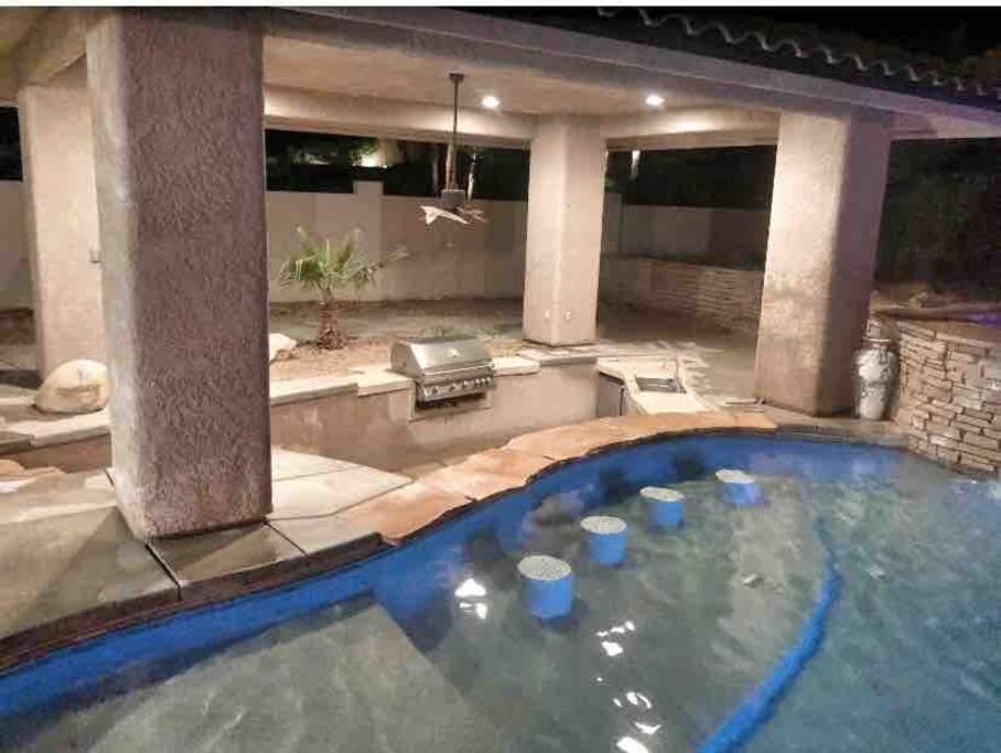 Ultimate Backyard-Pool/Spa. Slide. Lakeview. Ball Лейк-Хавасу-Сити Экстерьер фото