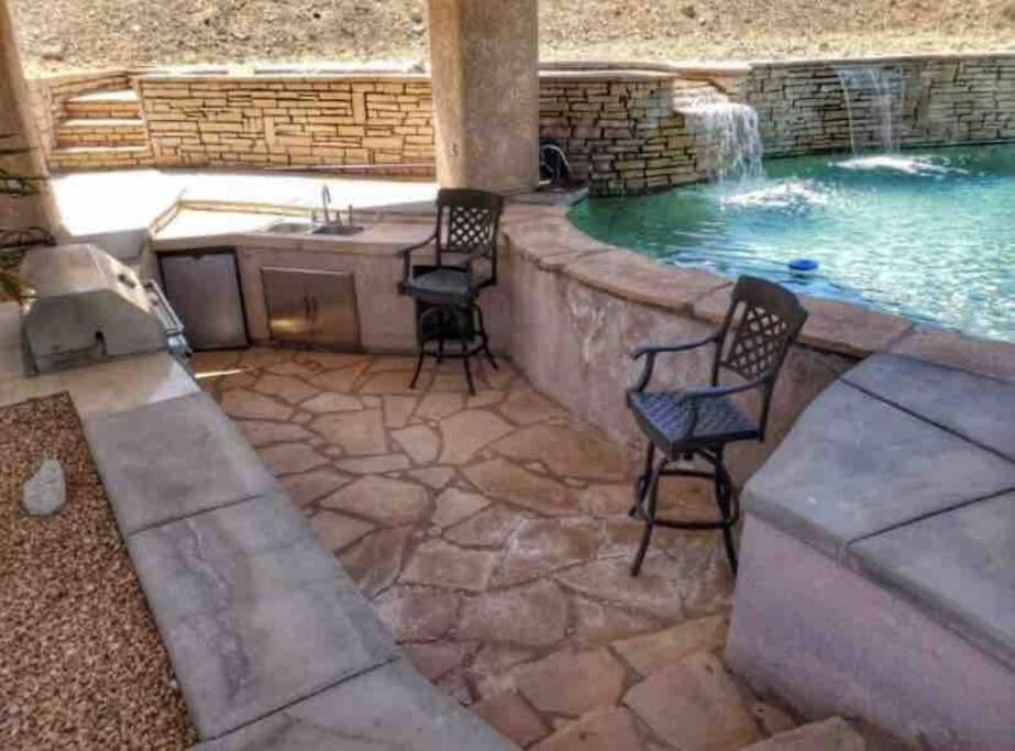 Ultimate Backyard-Pool/Spa. Slide. Lakeview. Ball Лейк-Хавасу-Сити Экстерьер фото